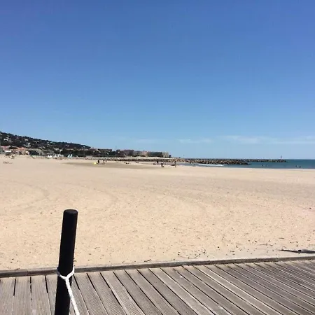 Apartment 2 Pieces Mezzanine, Parking Prive, Animaux Admis - Fr-1-338-475