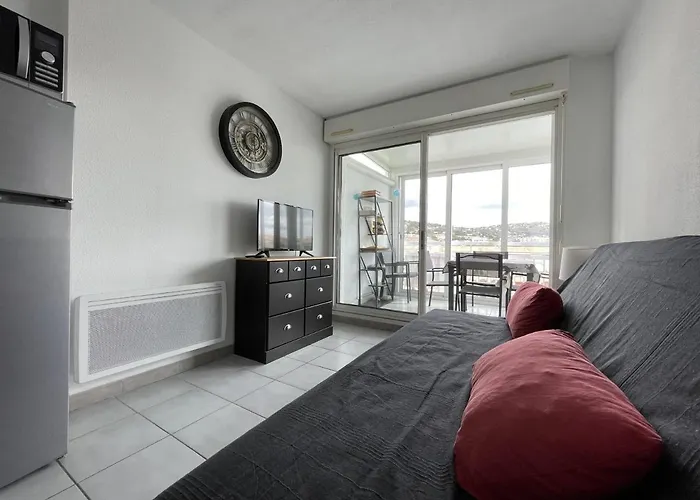 2 Pieces Mezzanine, Parking Prive, Animaux Admis - Fr-1-338-475 Apartamento *