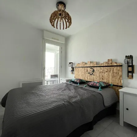 Apartamento 2 Pieces Mezzanine, Parking Prive, Animaux Admis - Fr-1-338-475
